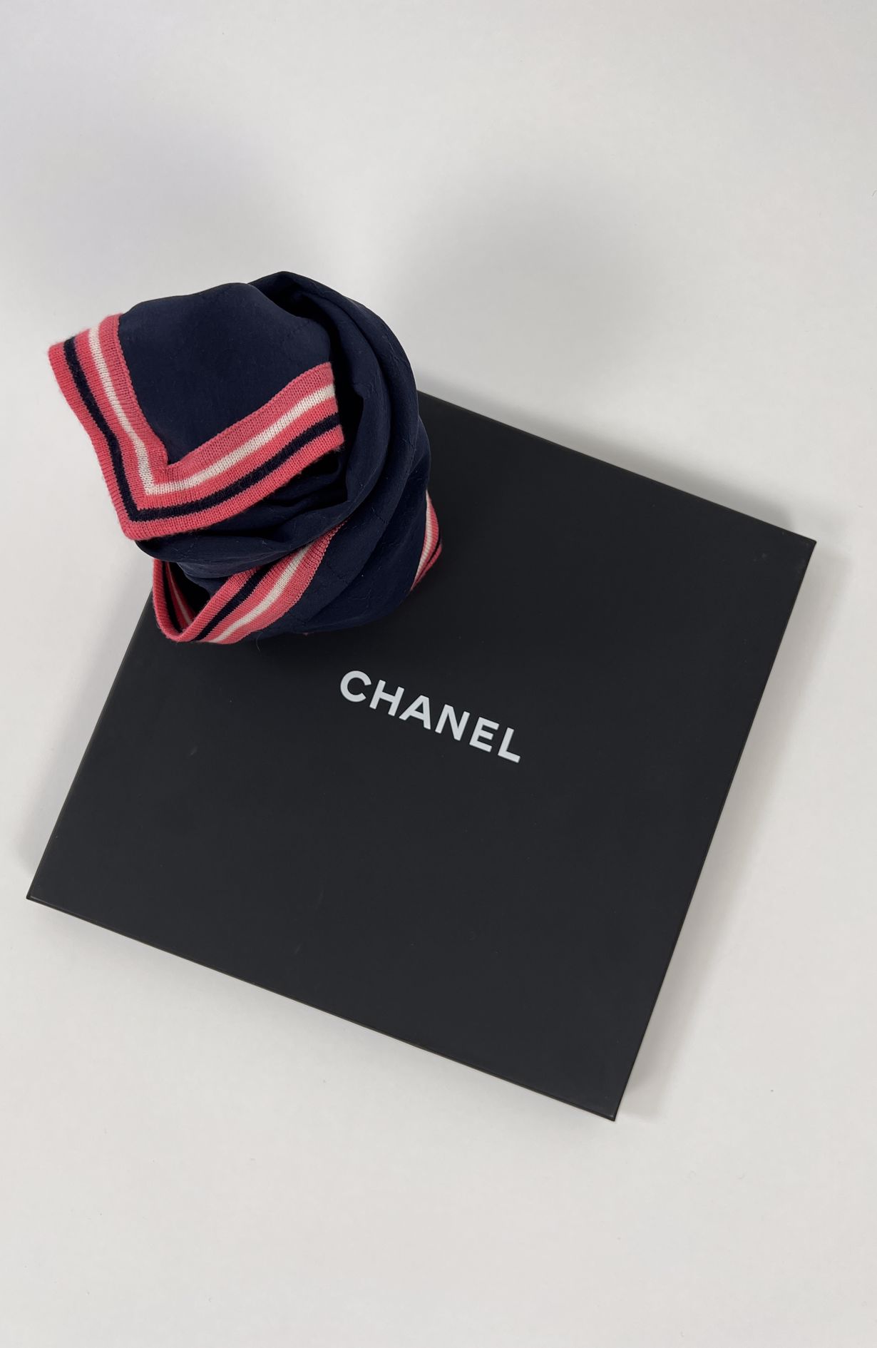 Chanel silkscarf 
